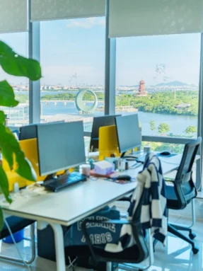 Kinton Seals Office